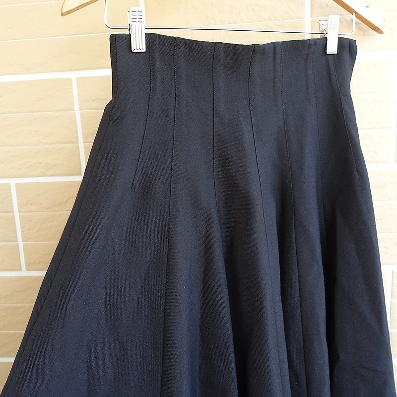 │Slowly │ black. Style - ancient skirt │ vintage. Retro. - กระโปรง - วัสดุอื่นๆ สีดำ