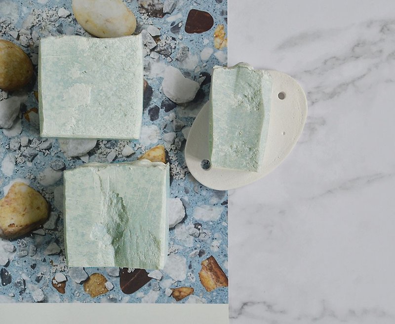 藍礦海鹽 皂- Rock版, 冷製手工皂, 夏日-混合偏油肌 - 沐浴乳/沐浴用品 - 植物．花 藍色