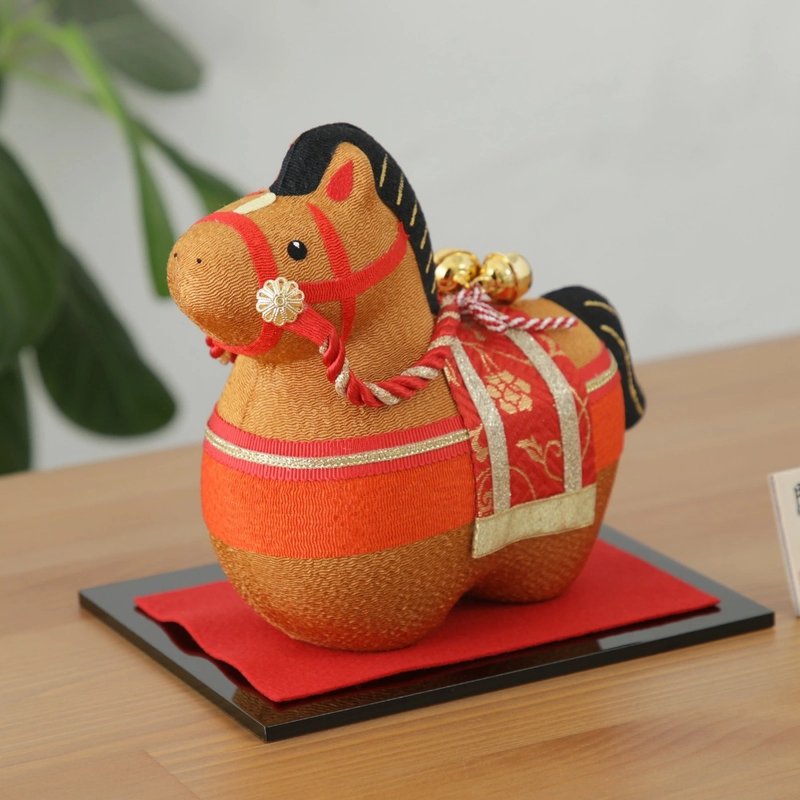 【預購】馬年縮緬手作擺飾－福鈴午(茶) - 擺飾/家飾品 - 陶 