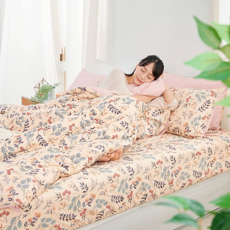 Quilt / Heat-Fi / Washable down velvet quilt / Secret Leaf Flower Season Made in Taiwan - ผ้าห่ม - วัสดุอื่นๆ สีส้ม