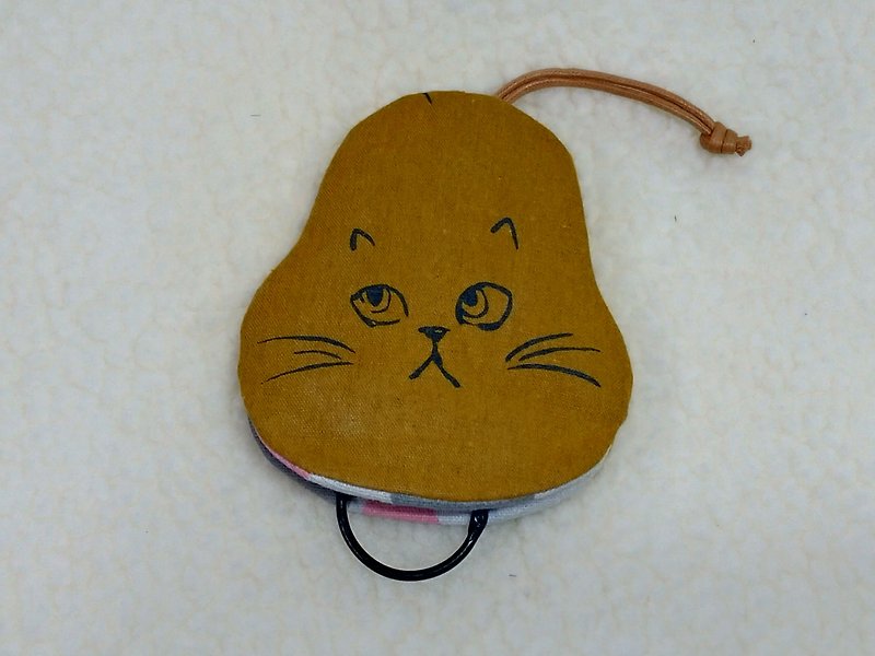 貓(土黃) 梨型鑰匙包【K181128】 - 鑰匙圈/鑰匙包 - 棉．麻 多色