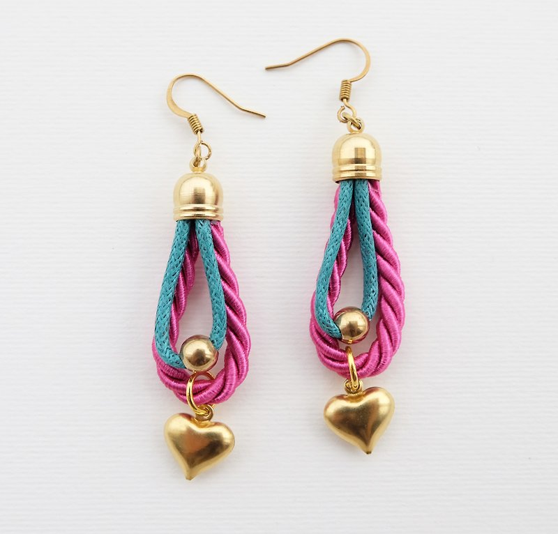 Pink and green rope earrings with heart - 耳環/耳夾 - 其他材質 粉紅色