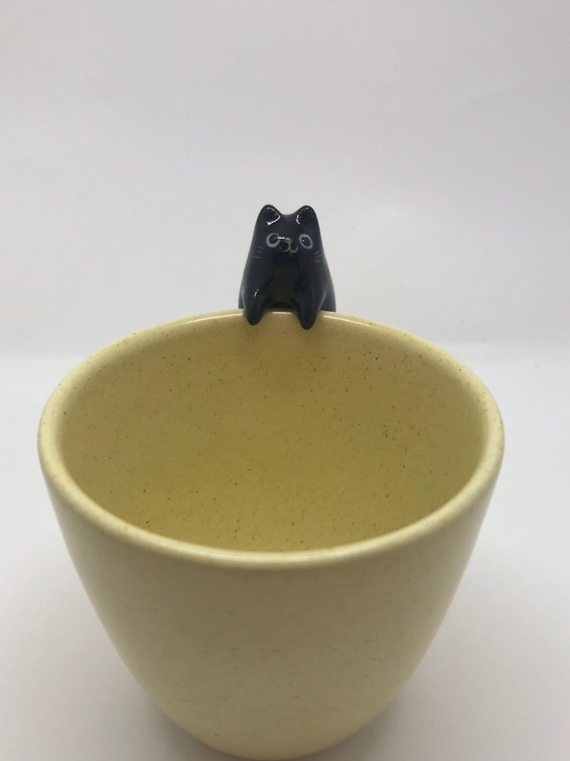 Animal climbing cup - black cat black cat - Cups - Pottery Multicolor