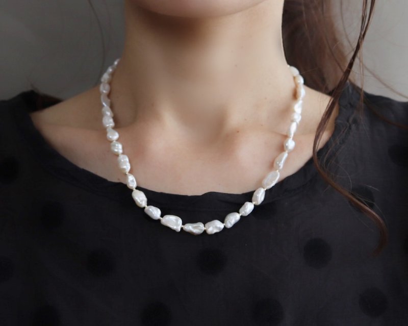 baroque pearl necklace - สร้อยคอ - ไข่มุก ขาว