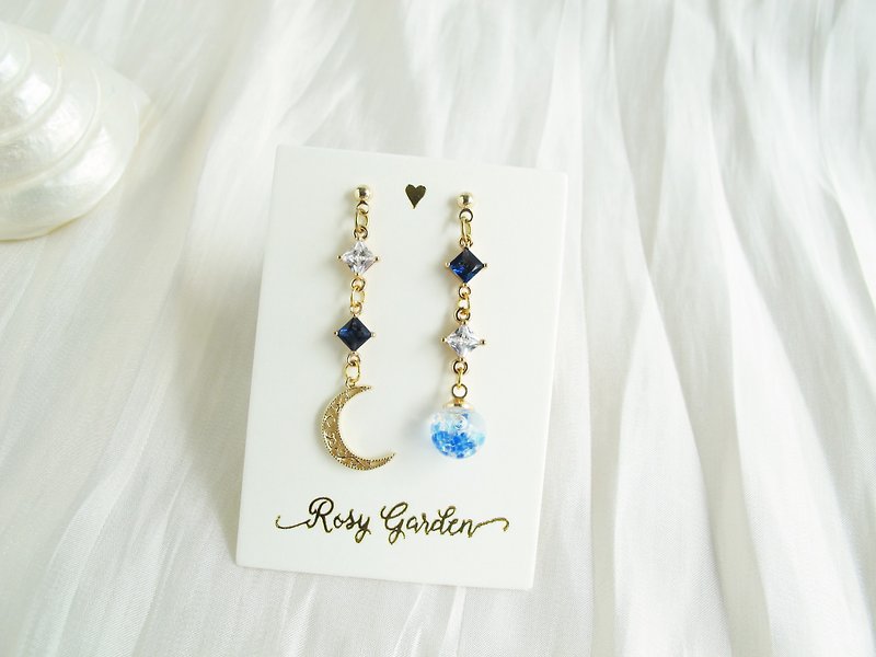 Rosy Garden 花紋月亮 星空感 菱形鋯石流沙水晶球耳環 可換耳夾 - 耳環/耳夾 - 玻璃 藍色