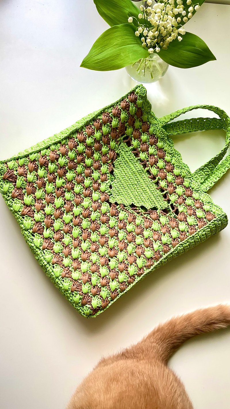 Two-Tone Crocheted Tote Bag in Raffia – Lime with Wood-Toned Contrast – Inspired - 手提包/手提袋 - 聚酯纖維 多色