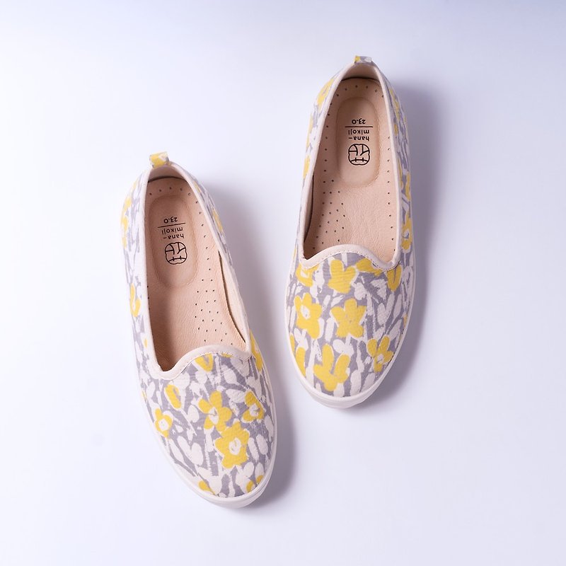 Loafer Slip-on casual shoes Flat Sneakers with Japanese fabrics Leather insole - รองเท้าลำลองผู้หญิง - ผ้าฝ้าย/ผ้าลินิน สีเหลือง