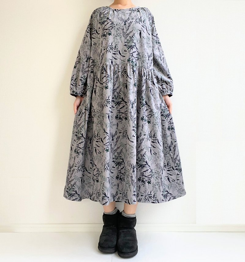 corduroy　flower pattern　long sleeve dress　cotton　 Ash gray - ชุดเดรส - ผ้าฝ้าย/ผ้าลินิน สีเทา