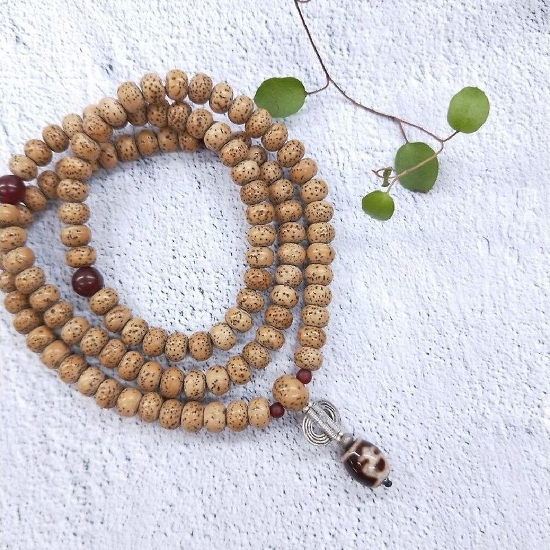 [108 Rosary Series / The Only Product] Xingyue Bodhi * Red Chalcedony Rosary - Bracelets - Wood Brown