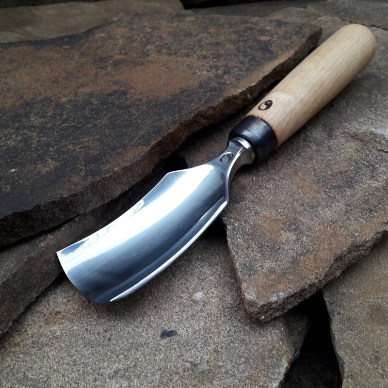 Forged chisel curved. Forged tool for woodcarving. - ชิ้นส่วน/วัสดุอุปกรณ์ - โลหะ 