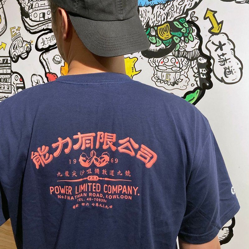 【Ability Co., Ltd.】Short 䄂T Shirt - Dark Blue/Pink Lettering - เสื้อฮู้ด - ผ้าฝ้าย/ผ้าลินิน สีน้ำเงิน