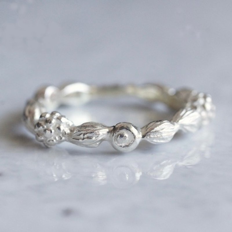 Berry ring Ⅳ[R049SV] - 戒指 - 其他金屬 