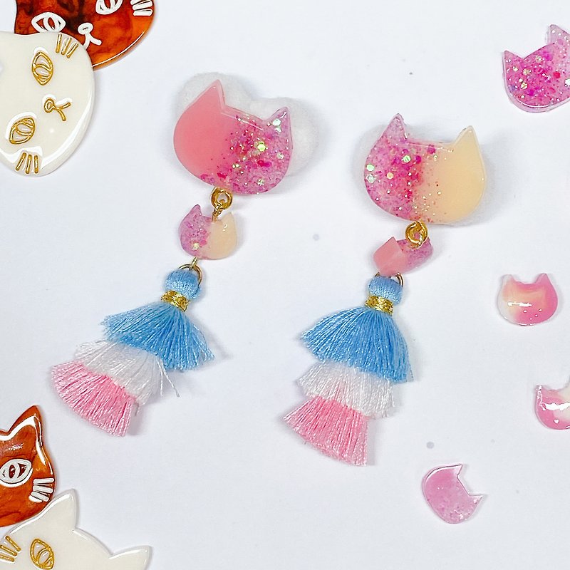 Tassel cat cat head shiny contrast color healing earrings painless Clip-On/ear acupuncture - Earrings & Clip-ons - Resin Pink