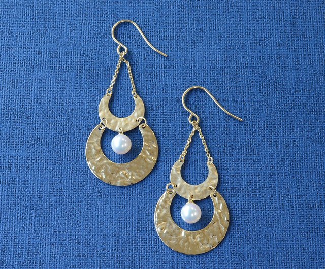 Gold Earrings Made by Japanese Artisans K18 (Au750) Akoya Pearl