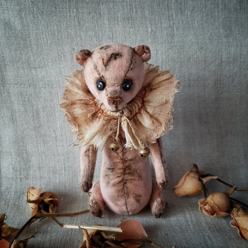 Ooak teddy bear vintage style, stuffed animal. Pink teddy bear. Handmade bear. - 公仔/玩偶 - 棉．麻 粉紅色