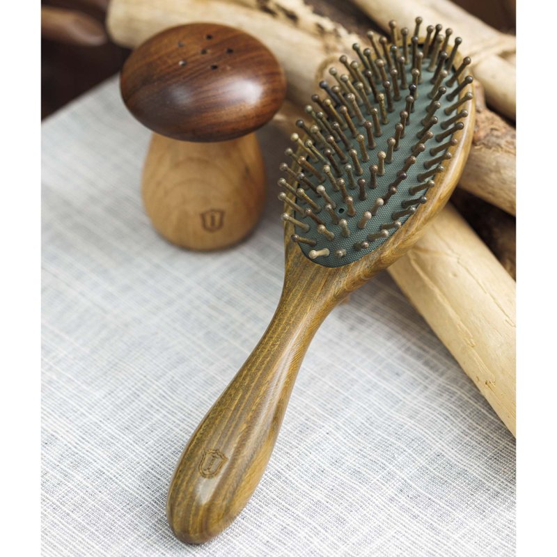 Islandoffer Green Sandalwood Airbag Massage Comb - อุปกรณ์แต่งหน้า/กระจก/หวี - ไม้ สีทอง