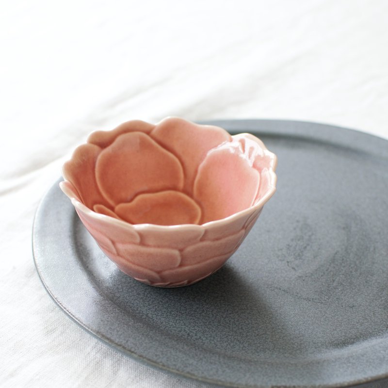 Seto ware coral color peony bowl | small bowl | bowl - ถ้วยชาม - ดินเผา สึชมพู