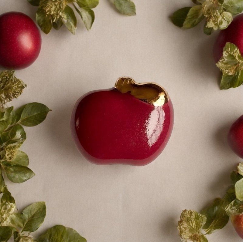 Ceramic brooch apple - Brooches - Pottery Red