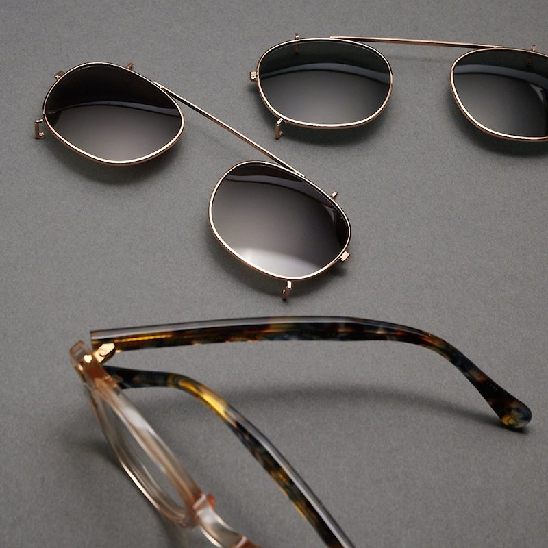 Vatic Vintage Optical John Champagne/Demi 三用外掛式墨鏡 - 眼鏡/眼鏡框 - 其他材質 金色