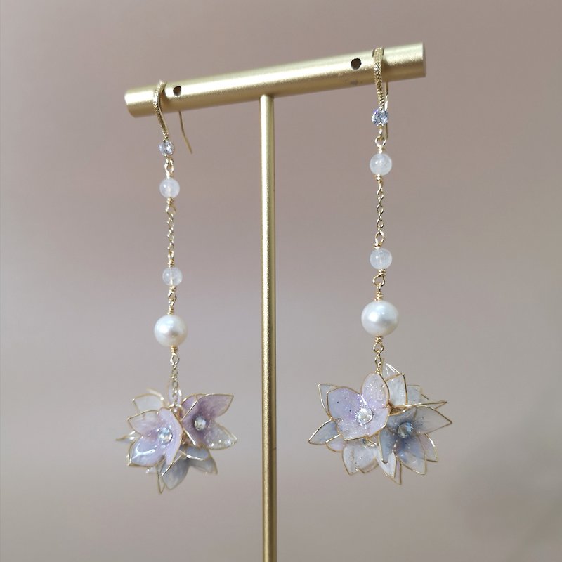願 | 月光石珍珠 | 耳夾耳鈎 | 手作婚禮樹脂水晶花飾品 - 耳環/耳夾 - 其他材質 白色