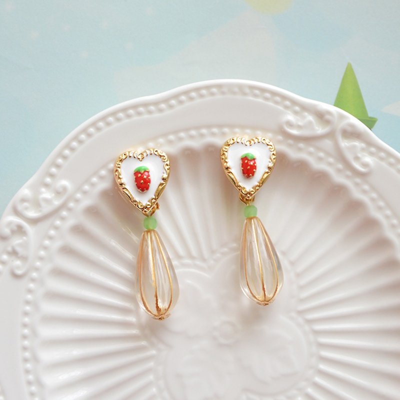 復古宮廷心形耳環 甜美巴洛克草莓耳夾 氣質少女 首飾盒包裝 禮物 - 耳環/耳夾 - 其他材質 白色