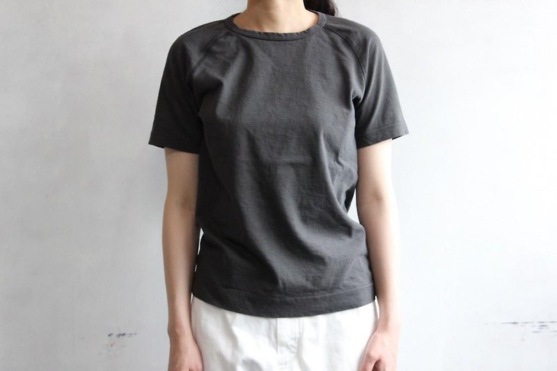 Raglan short sleeve T-shirt / CH - เสื้อผู้หญิง - ผ้าฝ้าย/ผ้าลินิน สีดำ