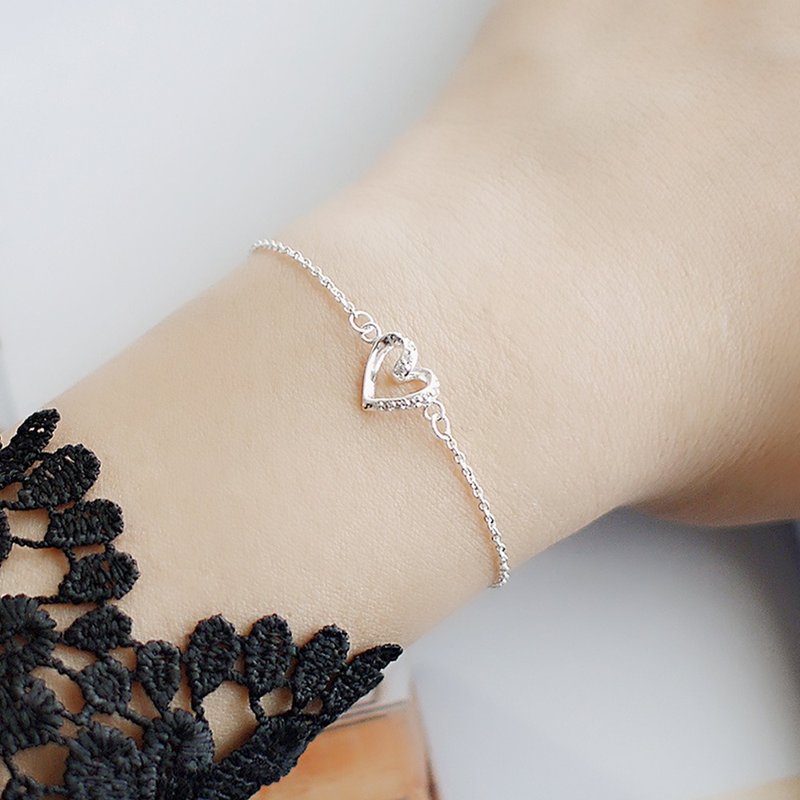 Love Sterling Silver Bracelet | Valentine's Day Gift Micropaved Stone Curve Love Heart Elegant, Exquisite and Simple - Bracelets - Sterling Silver Silver