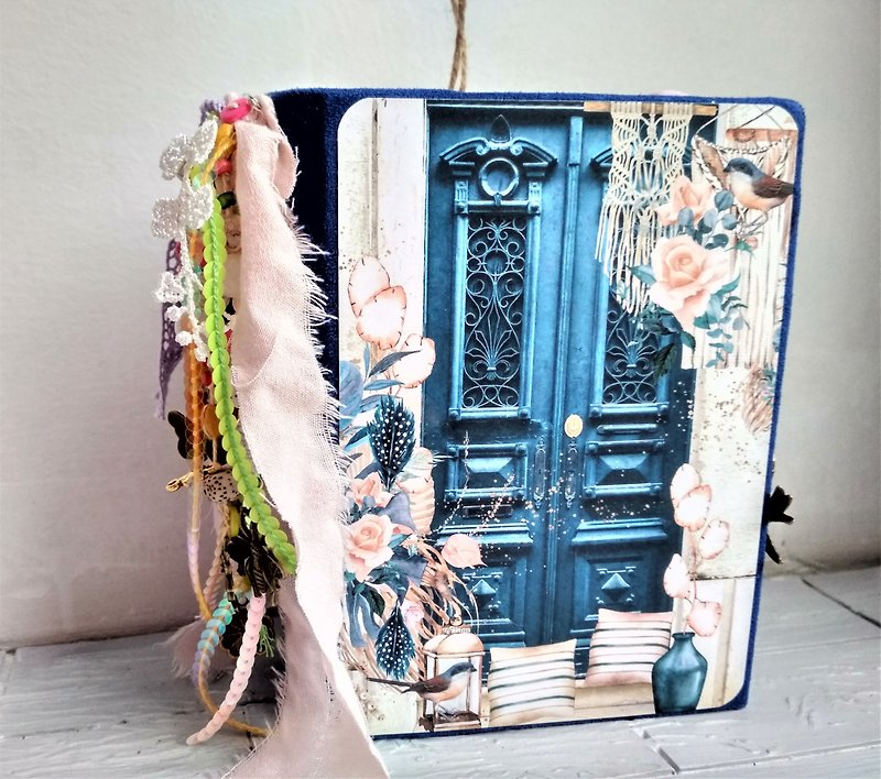 Blue door junk journal handmade Garden notebook Lace thick with tassels - 筆記簿/手帳 - 紙 藍色