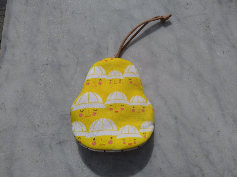 Smiling primary school student pear-shaped key bag [K231130] - ที่ห้อยกุญแจ - ผ้าฝ้าย/ผ้าลินิน หลากหลายสี