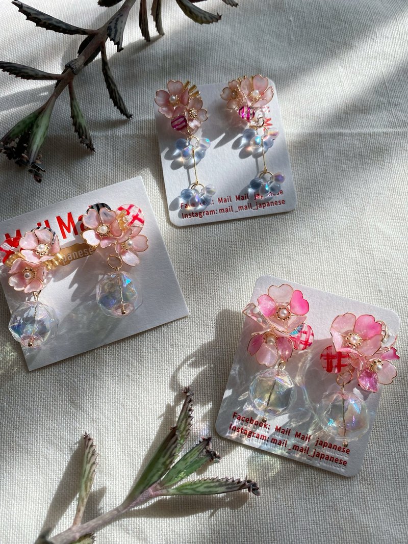 Cherry blossom with glass ball, earrings, Clip-On - ต่างหู - เรซิน สึชมพู