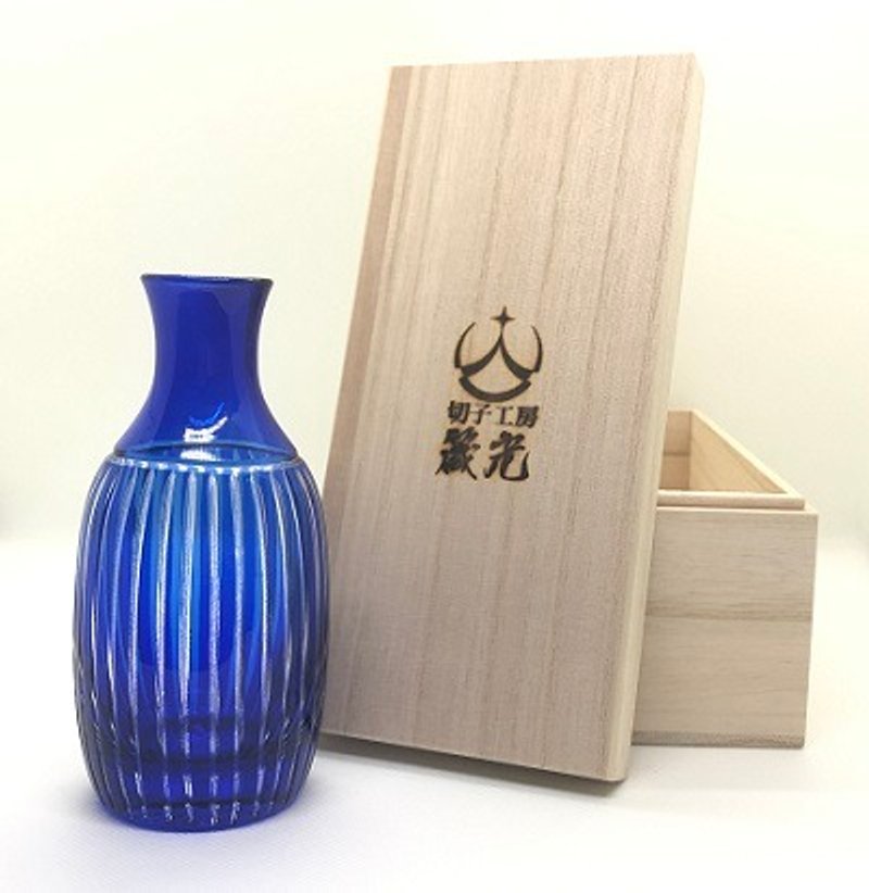 Sake bottle and bamboo forest - ถ้วย - แก้ว 