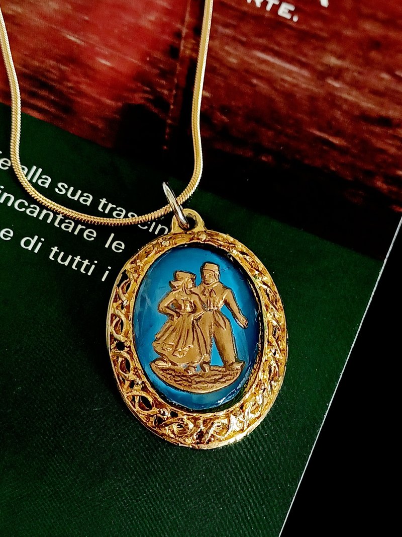vintage jewelry 古典老件浮雕情侶 項鍊 - 項鍊 - 其他金屬 