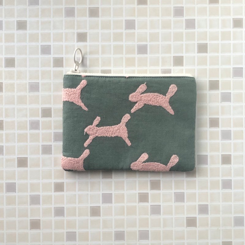 mina perhonen run run run mini pouch animal pattern rabbit padded handmade green - Toiletry Bags & Pouches - Cotton & Hemp Green