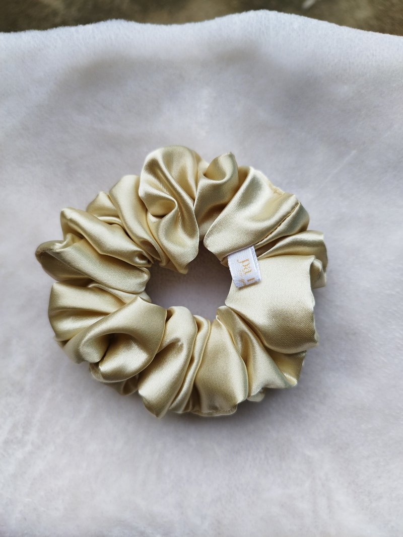 Satin scrunchies - Headbands - Other Materials Gold