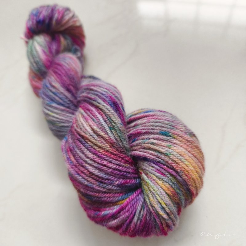 lufi~ Hand-dyed thread Merino DK Pangpang 100g wool hand-dyed thread - Knitting, Embroidery, Felted Wool & Sewing - Wool 