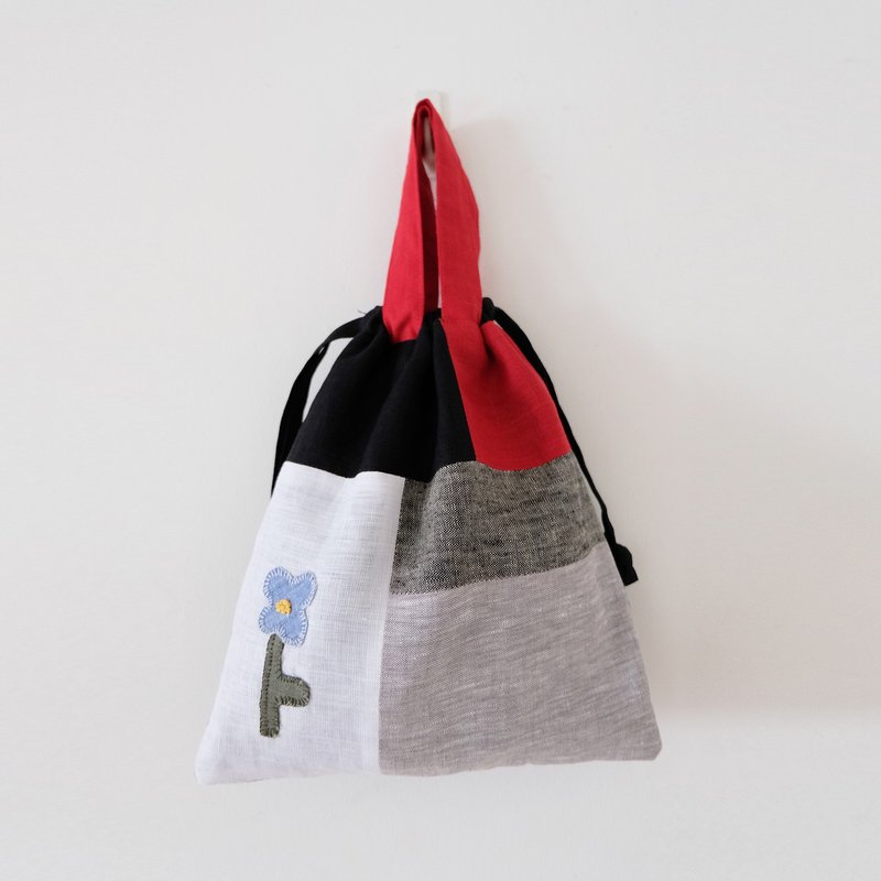 Blooming sunday drawstring pocket / Toiting - Drawstring Bags - Cotton & Hemp Black