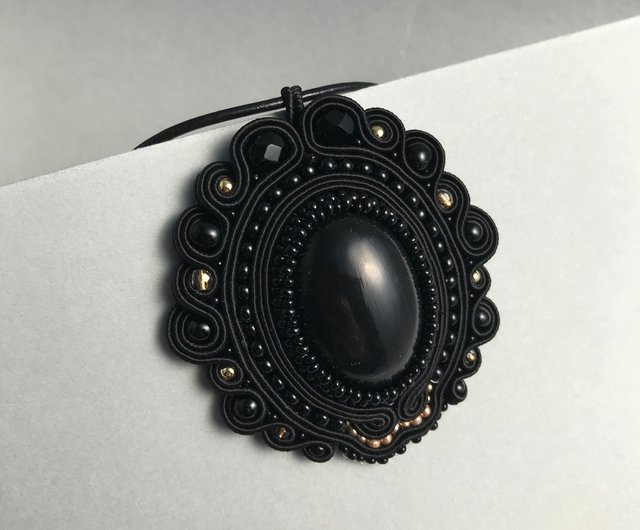 １点もの Queen's Pendant ブラック×ゴールド ソウタシエ - ショップ