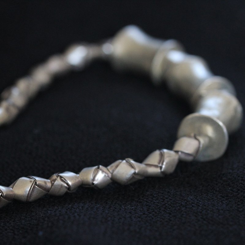 Thai handmade silver bracelet with silver beads and bobbin-shape pieces (B0014) - Bracelets - Silver Silver