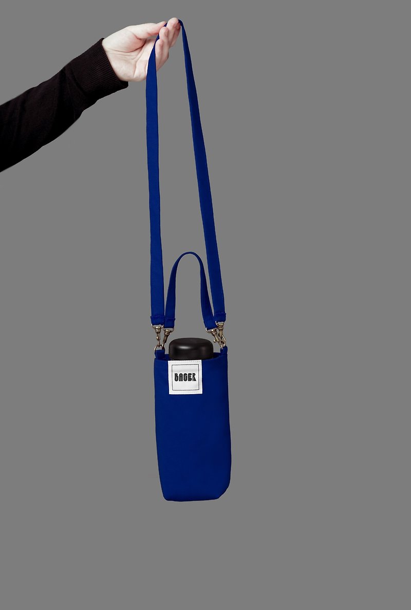 Universal environmental protection beverage bag detachable long strap oblique shoulder portable sapphire blue - กระเป๋าถือ - ผ้าฝ้าย/ผ้าลินิน สีน้ำเงิน
