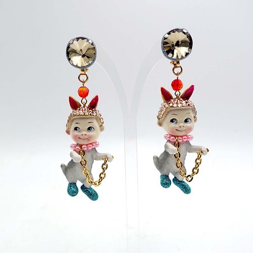 TIMBEE LO Retro Rabbit Ear Doll Cat Body Pieced Art Deco Earrings  Embellished with Swarovski Crystals - Shop timbeelo Earrings & Clip-ons -  Pinkoi