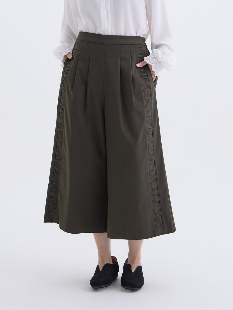 Strolling lace nine-point wide pants-military green - กางเกงขายาว - ผ้าฝ้าย/ผ้าลินิน สีเขียว