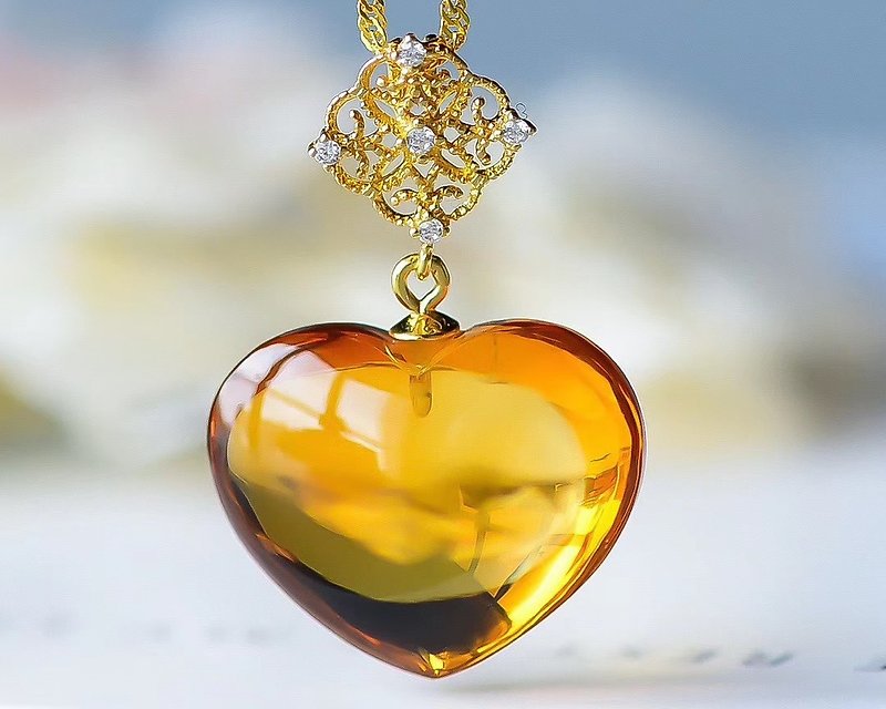 Exclusive-Boutique Natural Brazilian Citrine Love Pendant / Seiko Carving / Clean and Beautiful - Necklaces - Crystal 