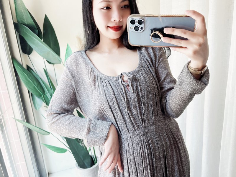 Light gray cotton material slightly transparent and broken chest straps vintage dress dress vintage dress - ชุดเดรส - ผ้าฝ้าย/ผ้าลินิน สีเทา