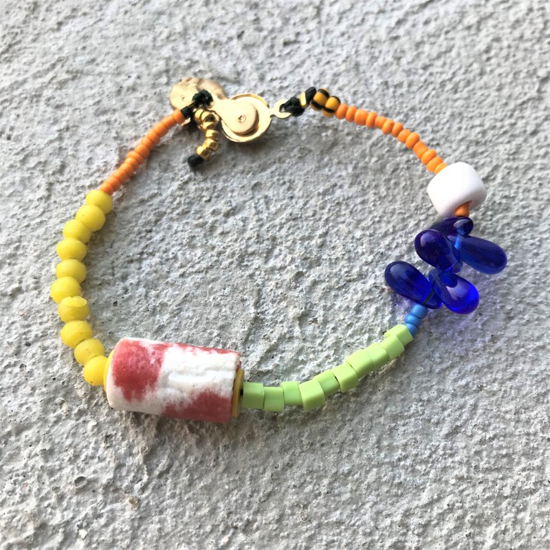 Cat and Mice • Beads beat Beads Bracelet - 030 - Bracelets - Other Materials Multicolor