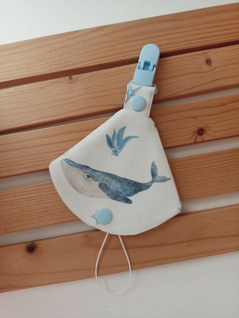 [Shipping within 5 days] Whale 2 in 1 pacifier clip pacifier clip pacifier storage set - Other - Cotton & Hemp Multicolor