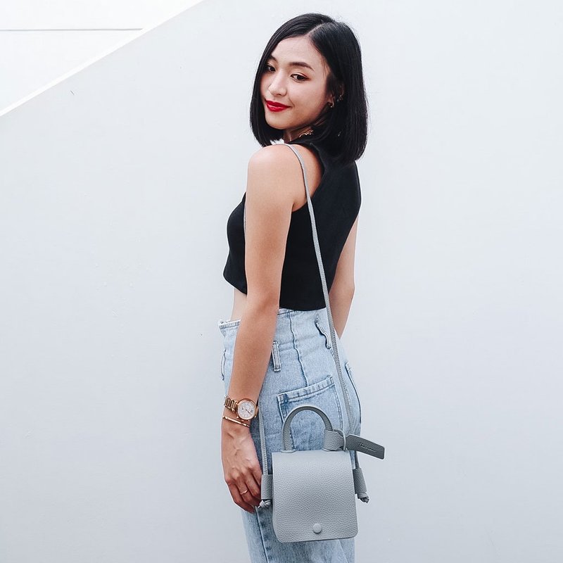 Semi Triangle Cross body bag - light greyOff-SeasonOff-Season Sales - Handbags & Totes - Faux Leather Silver