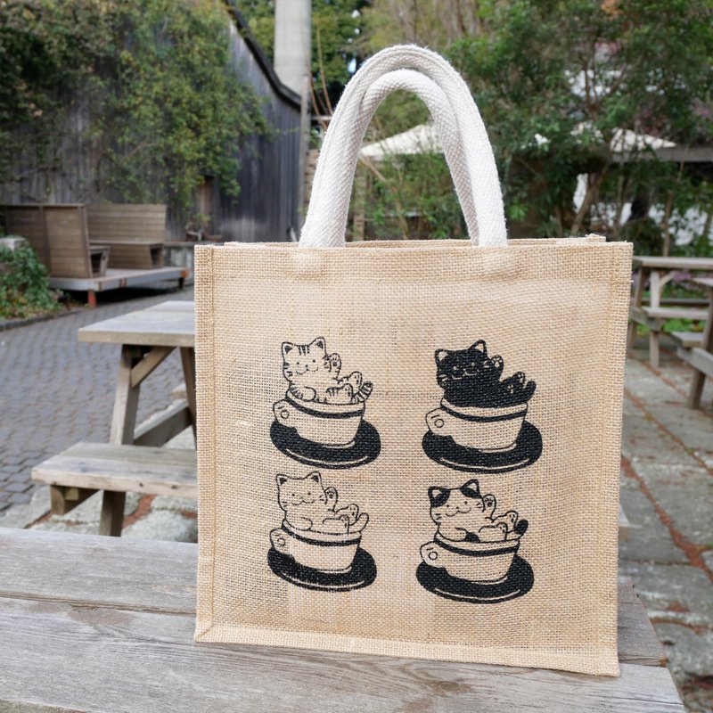 Jute bag / Linen handle bag / ジュートバッグ- milk tea cat - กระเป๋าถือ - ผ้าฝ้าย/ผ้าลินิน 