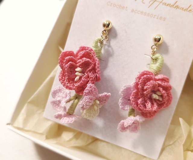 私のファンシーハンドメイド*手編みの花のイヤリング - ショップ
