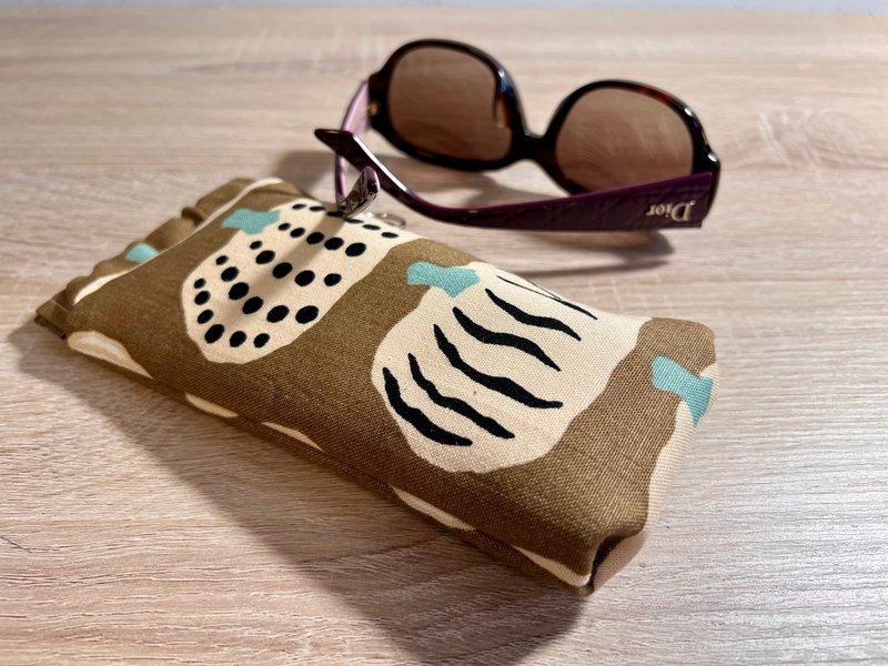 [In stock] Pumpkin style 8cm shrapnel glasses storage bag to store cloth and small items - กล่องแว่น - ผ้าฝ้าย/ผ้าลินิน 