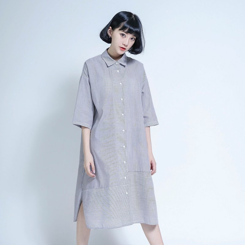 SU: MI said Essence Essential Stripe Shirt Dress _6AF100_ Dark Gray / White - ชุดเดรส - ผ้าฝ้าย/ผ้าลินิน สีเทา